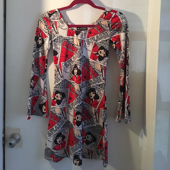 Comic book dress - Picture 1 of 4