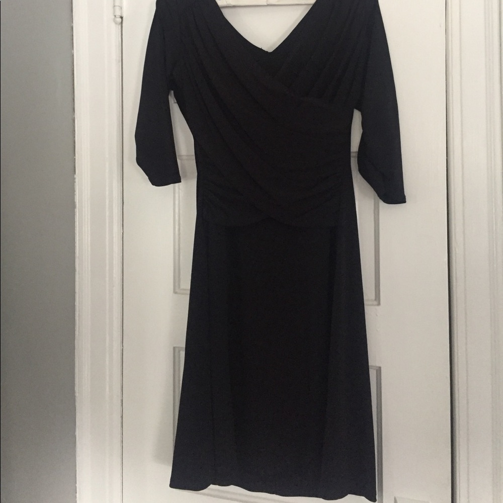 3/4 Sleeve LBD hiding the imperfections