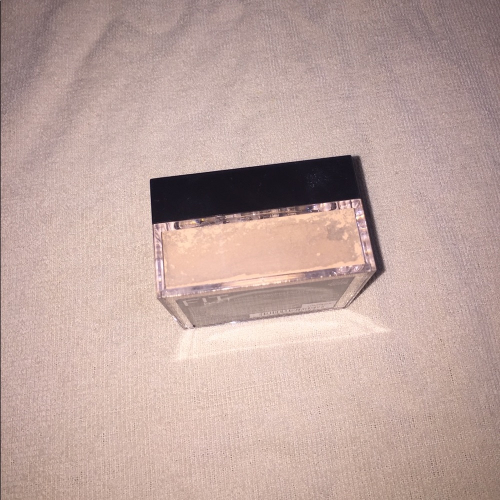 FIT ME FINISHING POWDER - Picture 2 of 3