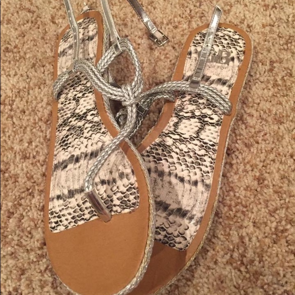 Gianni Bini sandals