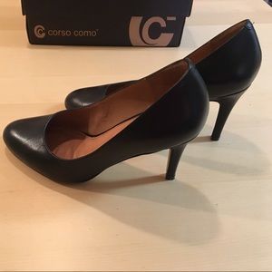 Black Corso Como Pumps 9 Wide Width