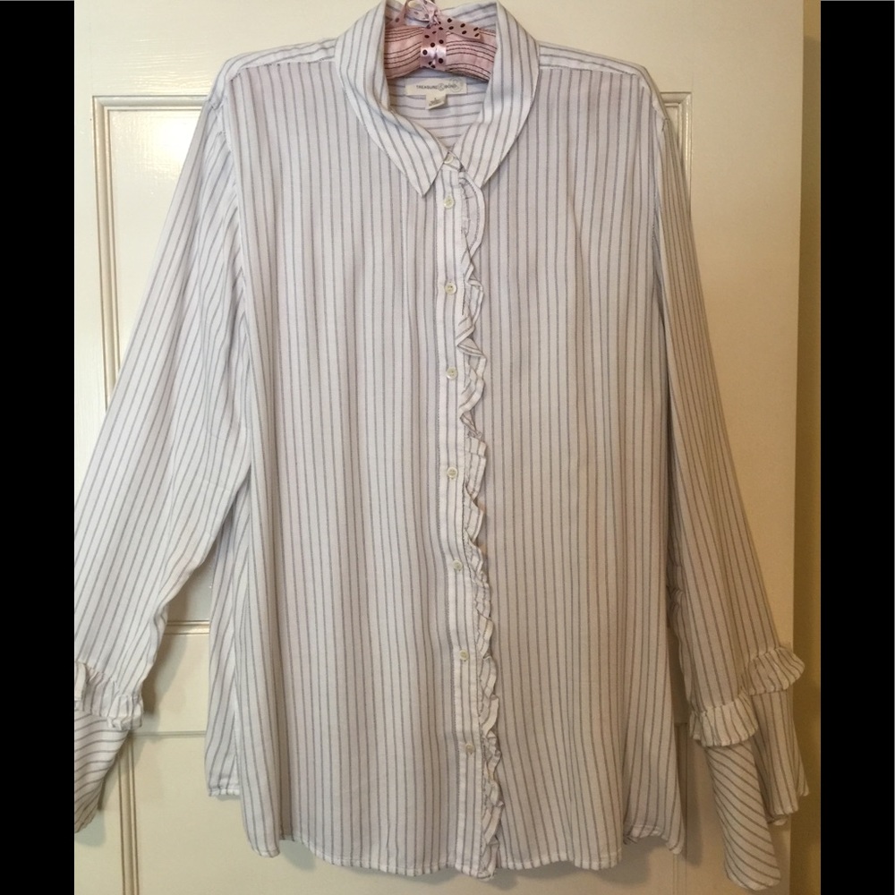 Nordstrom Treasure & Bond ruffle blouse