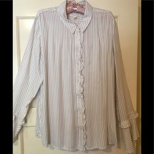 Nordstrom Treasure & Bond ruffle blouse