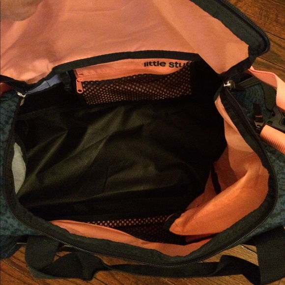 🌺 Stunning new Adidas 111 Squad Duffle bag - Picture 6 of 8