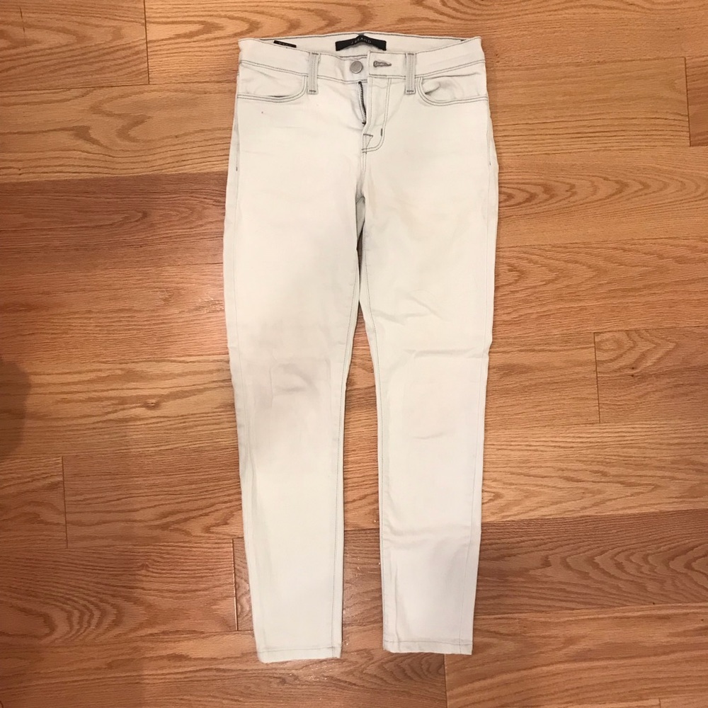 J Brand Super Skinny in Frostbite size 26