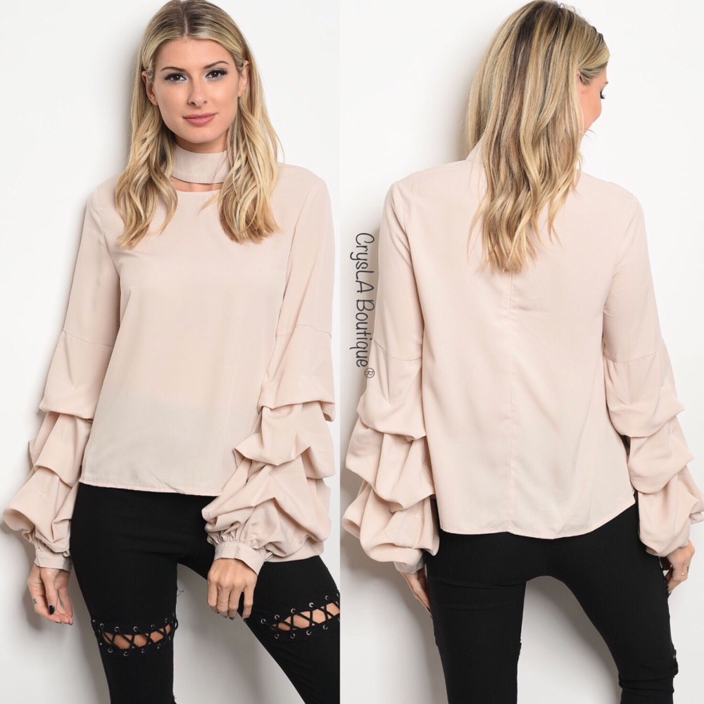 🎉SALE🎉✨Choker Ruffle Blouse✨