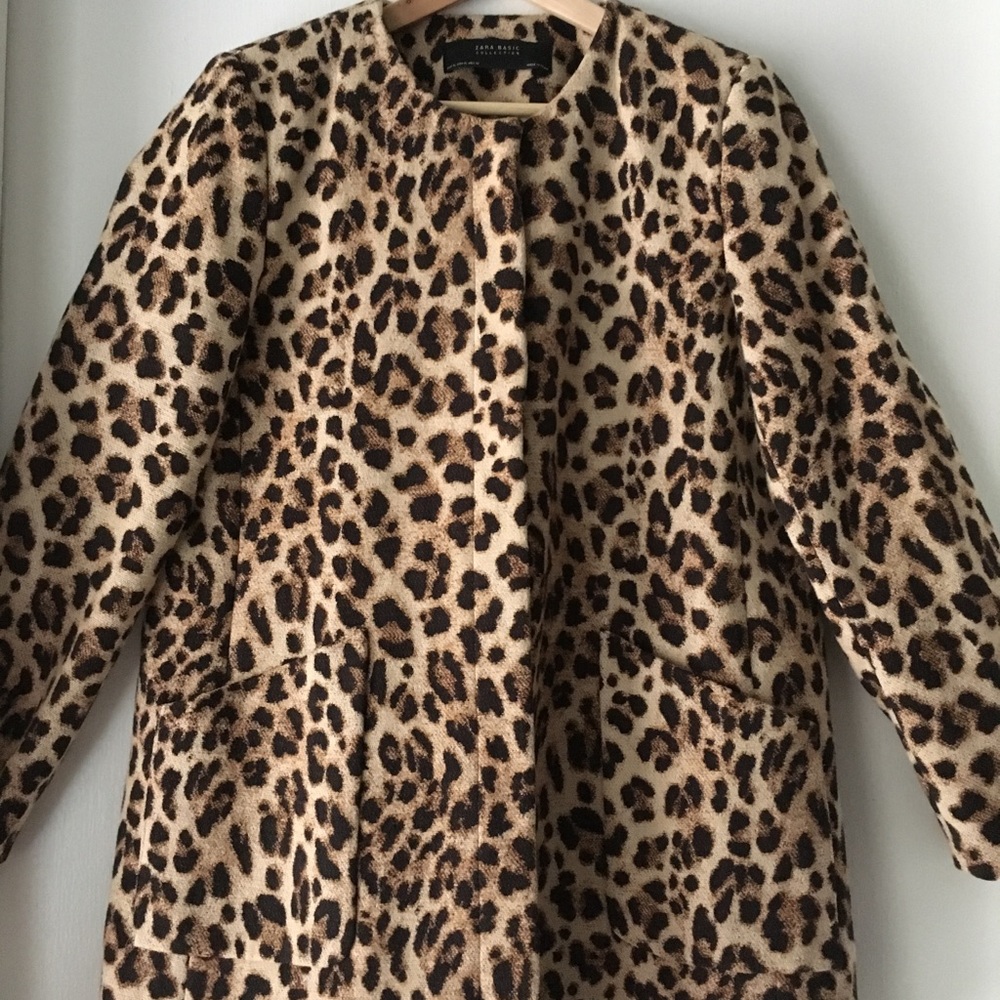 Zara Coat  EUC