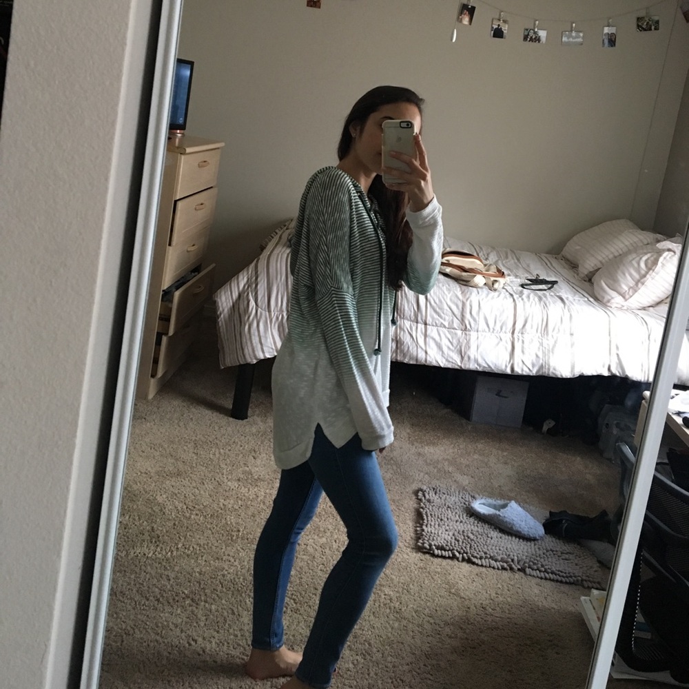 NWOT lace-up high low sweater - Picture 7 of 7