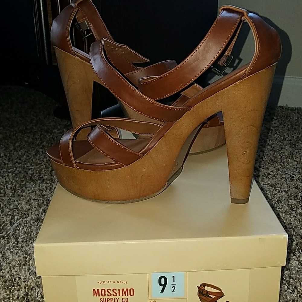 Brand new, Never been worn brown sandals