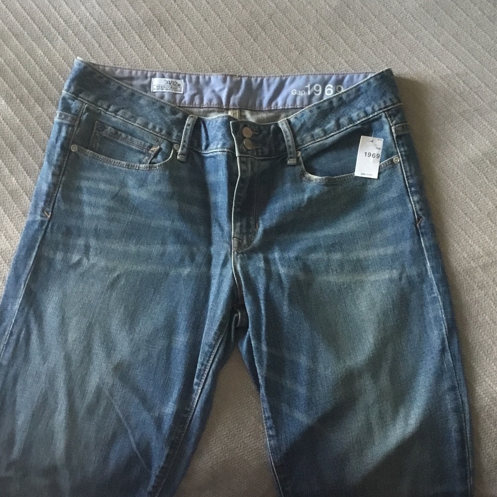 NWT GAP Perfect Boot Jeans
