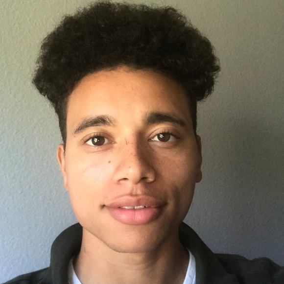 Meet your Posher, Julian - Picture 1 of 1