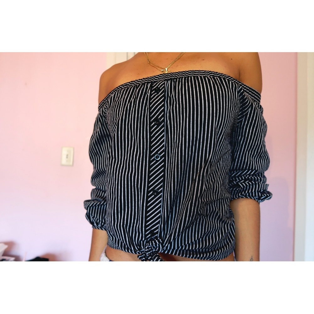 Off shoulder shirt