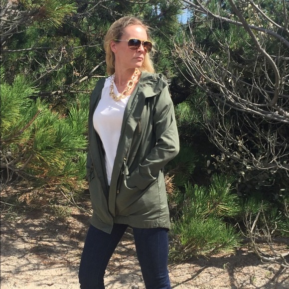 Hooded utility jacket - Picture 6 of 6