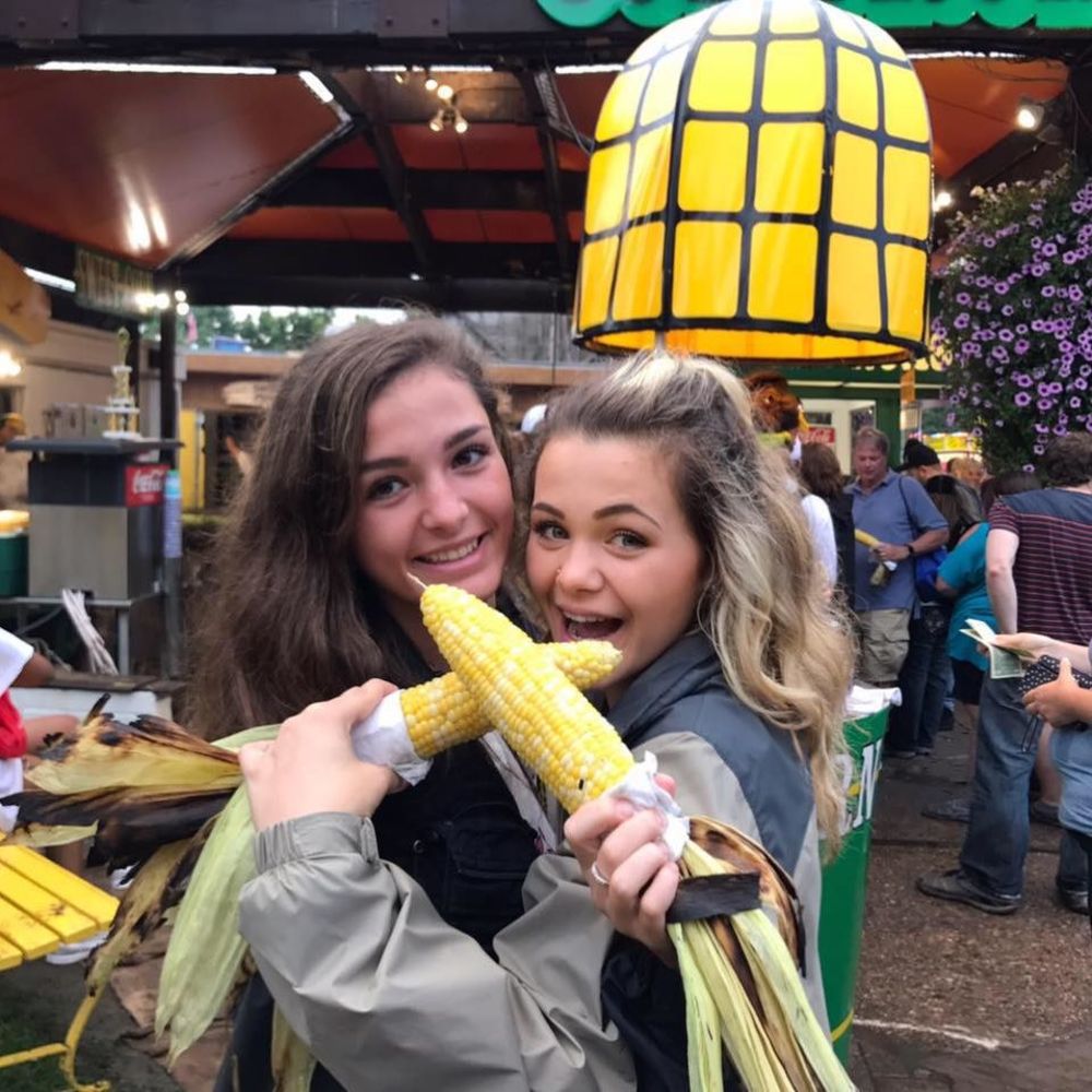 Meet your Posher, Monica