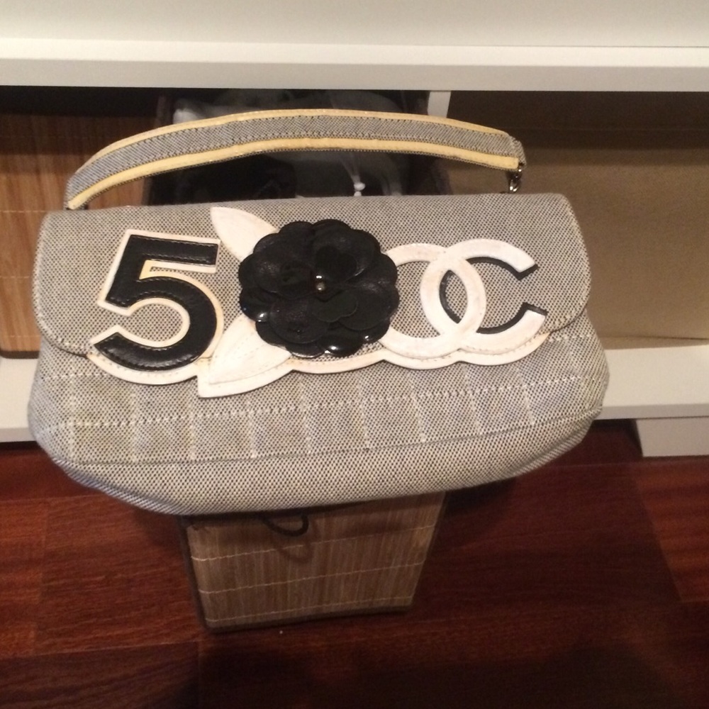 AUTHENTIC CHANEL Flower Purse