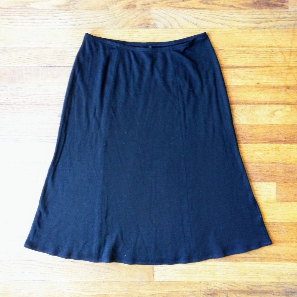 Eileen Fisher wool skirt S black knit knee length
