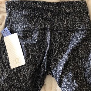 NEVER WORN! Lululemon Athletica Leggings