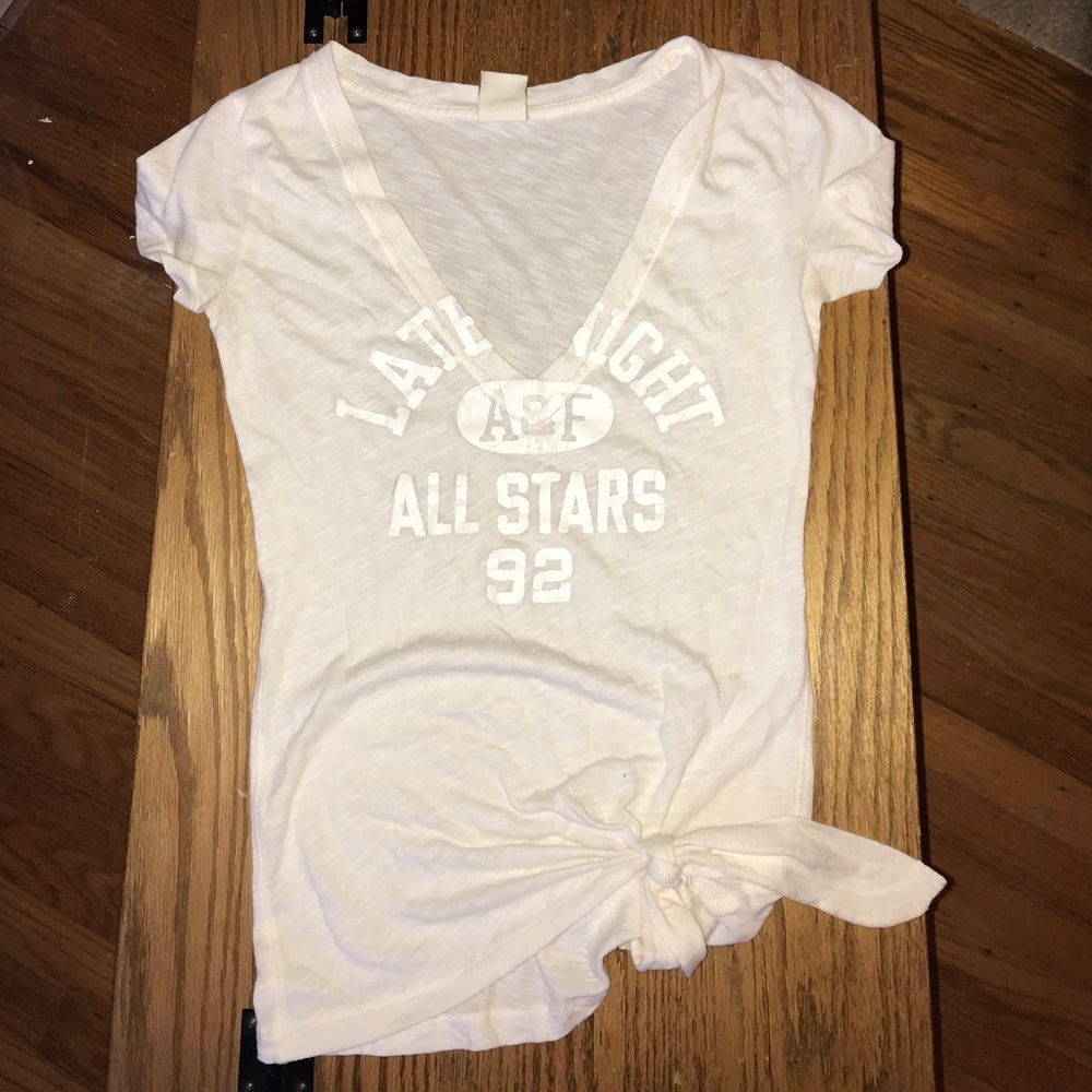 ABERCROMBIE & FITCH VNECK TOP