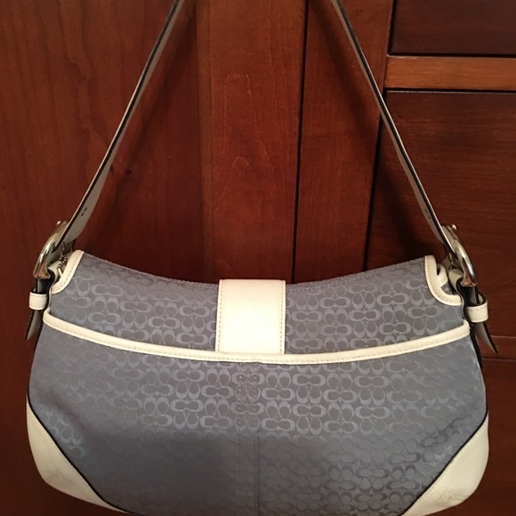 🦋🦋COACH Purse🦋🦋 - Picture 2 of 4