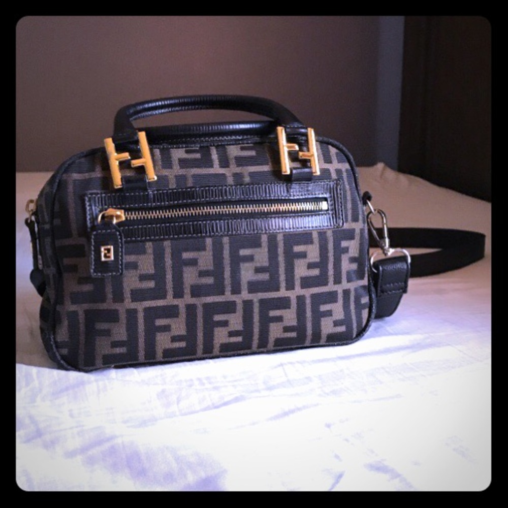 Vintage Fendi Crossbody-Authentic