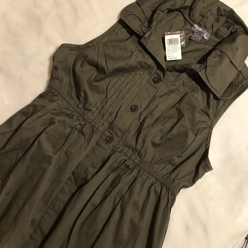 💯% cotton. NEW. Short sleeve dress.