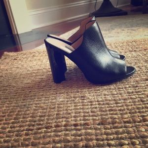 EDITOR & HOST PICK🛍 French Connection Black Heels