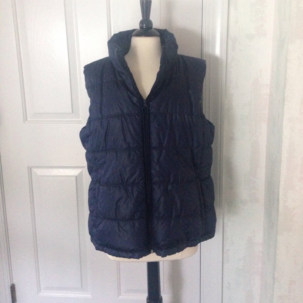 NEW YORK & CO PUFFER VEST