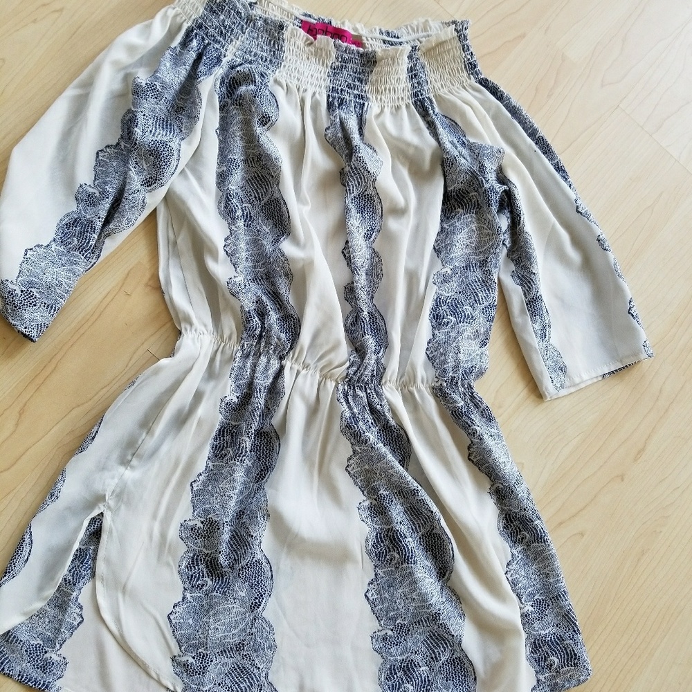 ☆Sale☆ Boohoo OTS top🌠2 for $15🌠