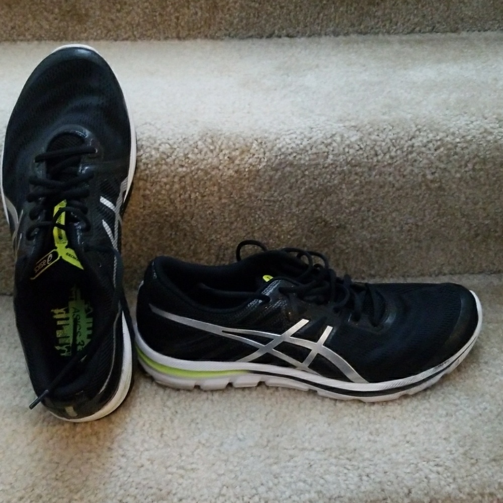 Asics mens running shoes
