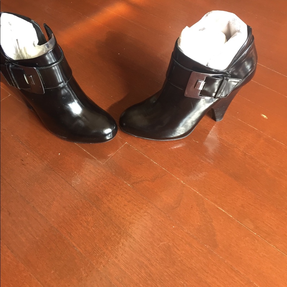 Vince Camuto VC-Yonker bootie size 7.5 worn twice