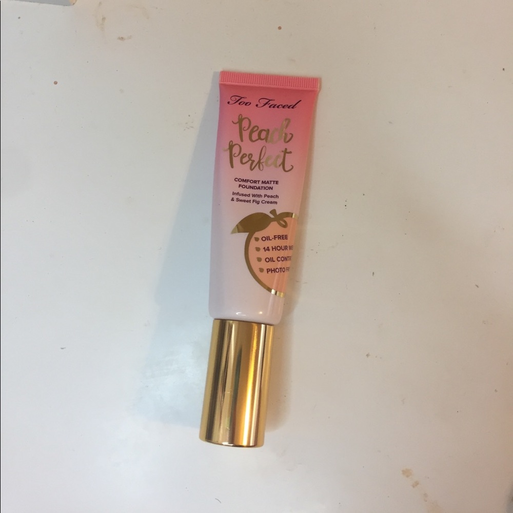 Too faced peach perfect comfort Matte foundation