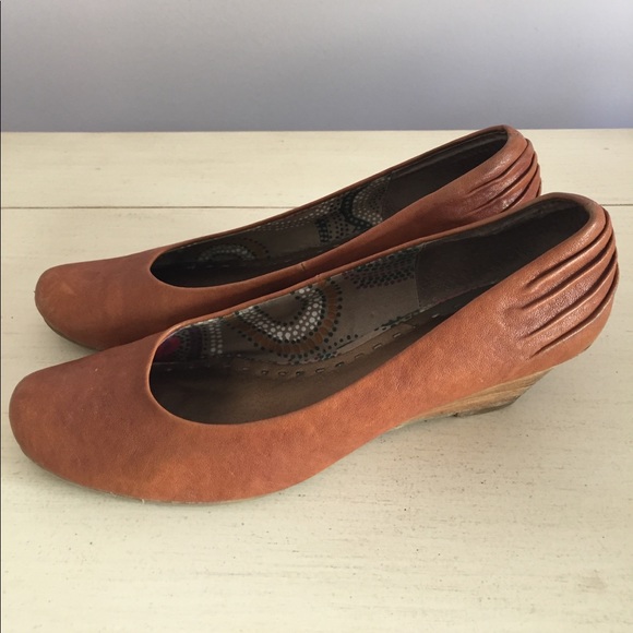 Seychelles Wedges - Picture 2 of 4