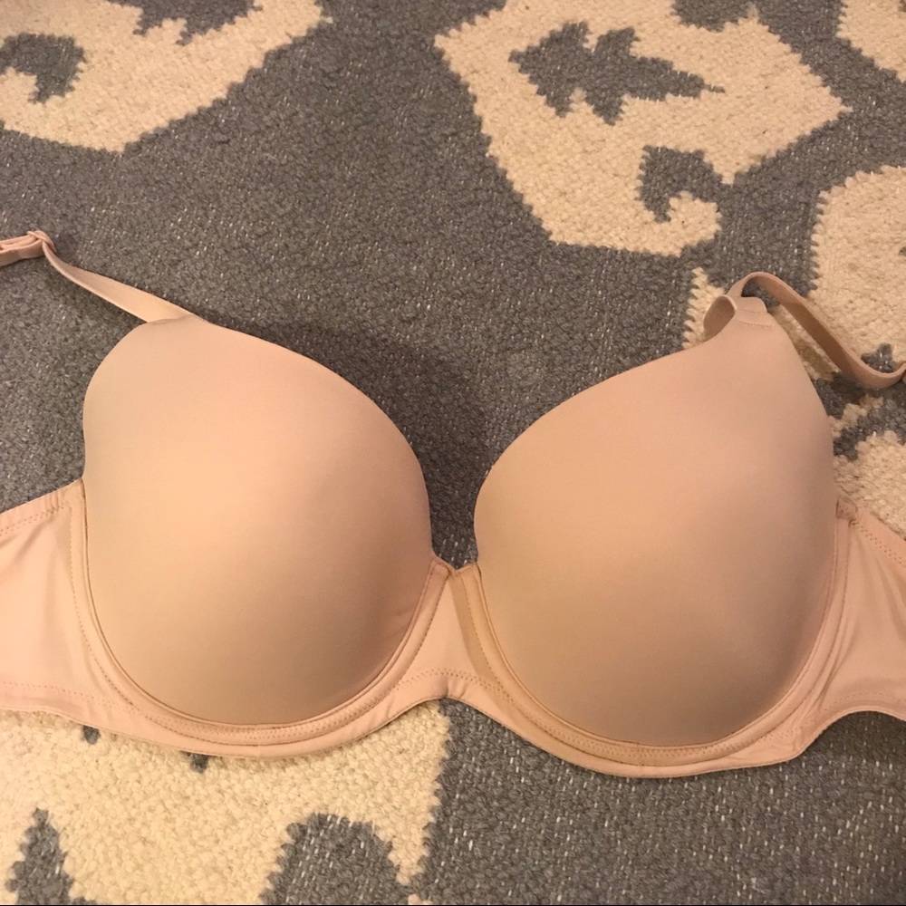 Victoria’s Secret Wear Everywhere T-Shirt Bra