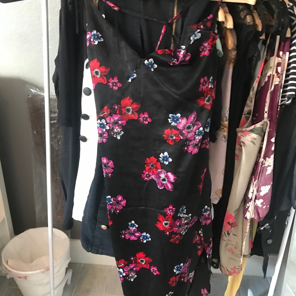 Dress clearly doesn't fit from a Paris boutique