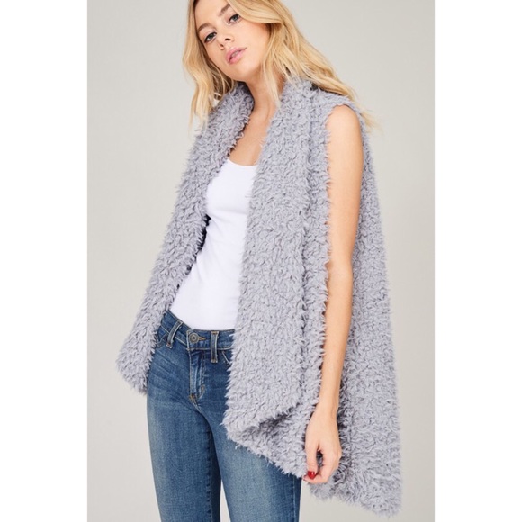 LAST ONE!! Faux Fur Shaggy Vest - Picture 4 of 6