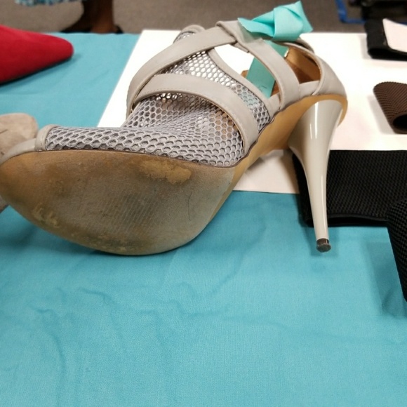 Grey open toe heels - Picture 4 of 4