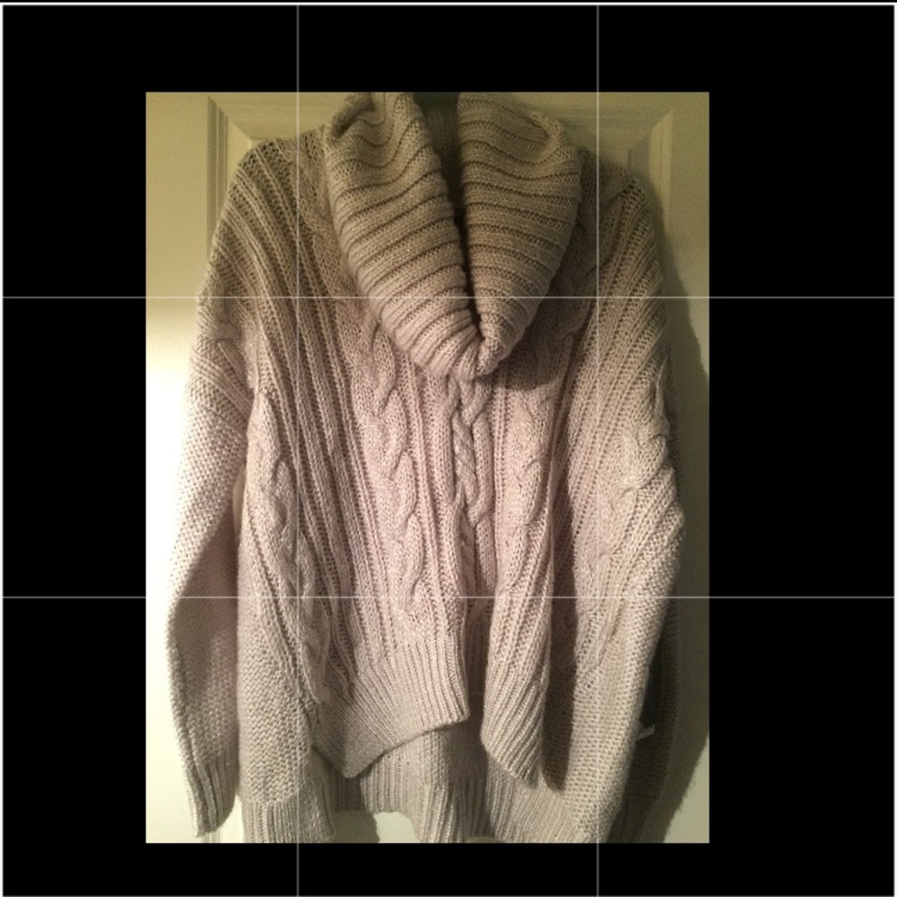 Jennifer Lopez Gorgeous Sweater Medium Size Gray