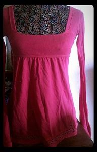 small pink hollister long sleeve