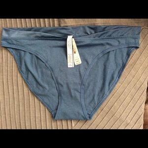 Victoria’s Secret Bikini Panty NWT Size Large