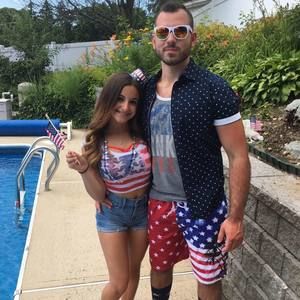 Meet your Posher, Elle