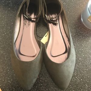 Women's flats size 9