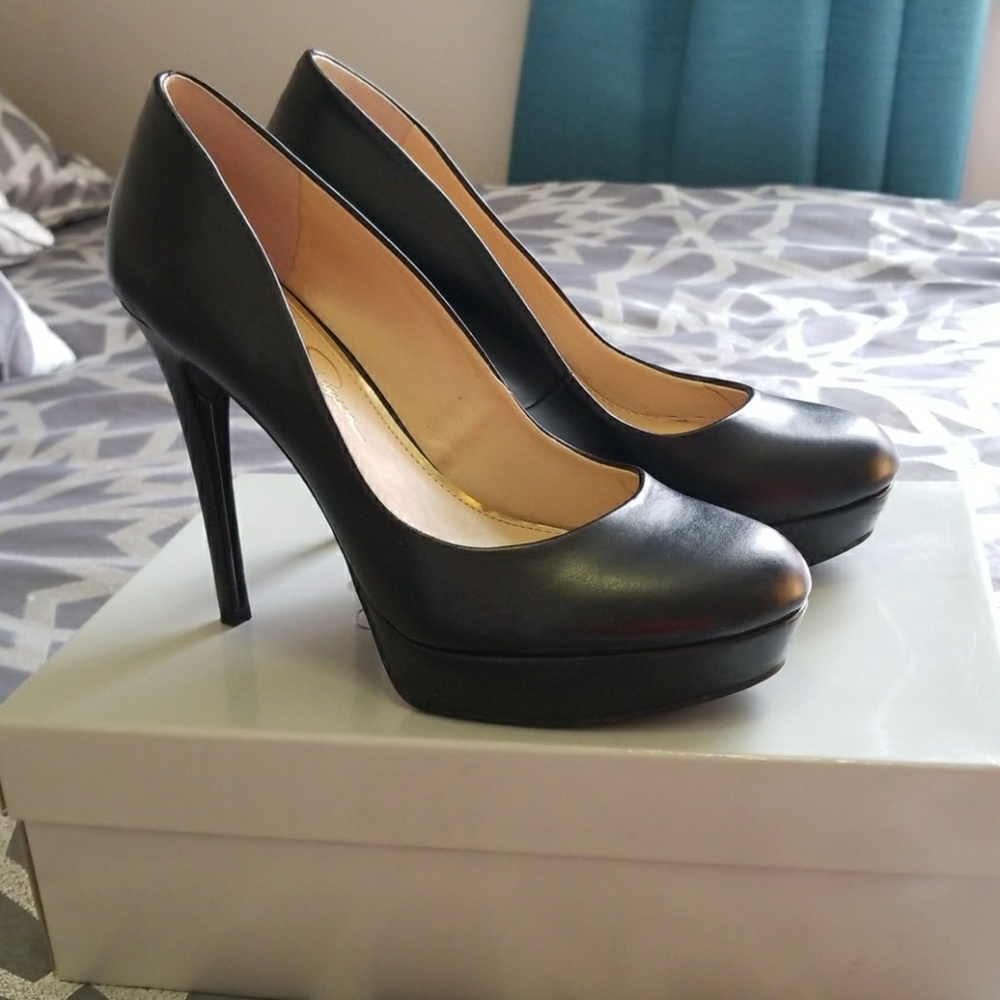 Jessica Simpson Baleenda Pumps