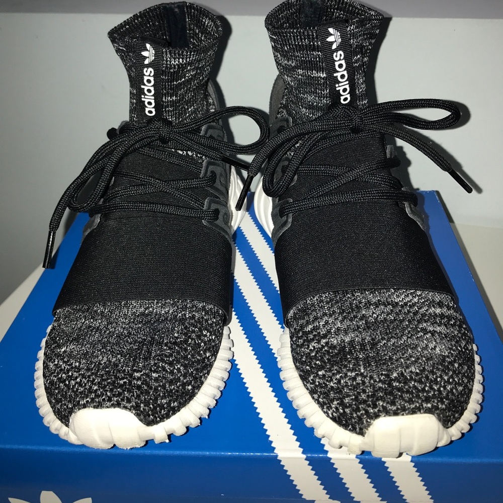 Adidas tubular doom