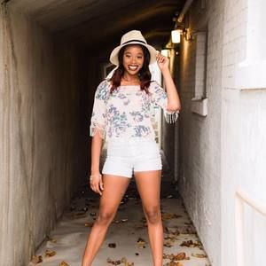Meet your Posher, Neisha