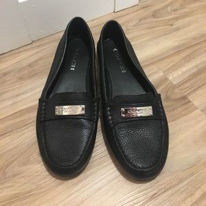 Black Coach flats in size 6!