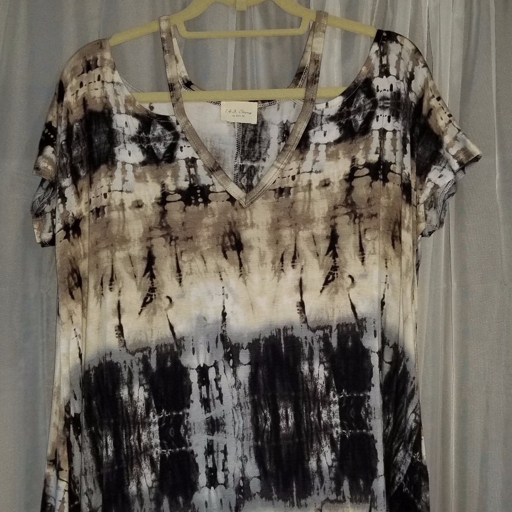 Boutique Top: Cold Shoulder Tie Dye Tunic