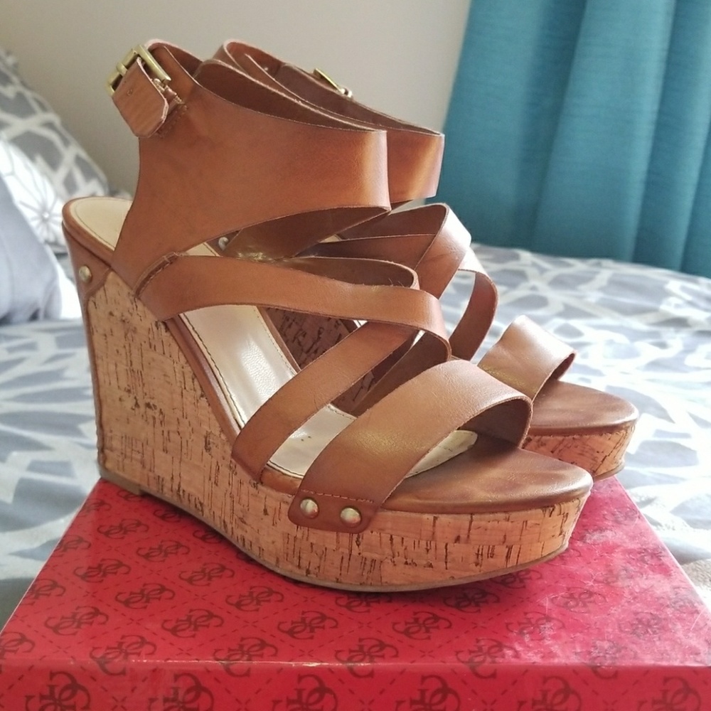 Guess wedges