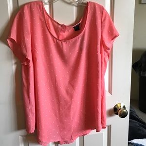 Torrid Coral polka dotted button back top