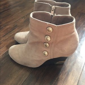 Vince Camuto suede gray wedge bootie
