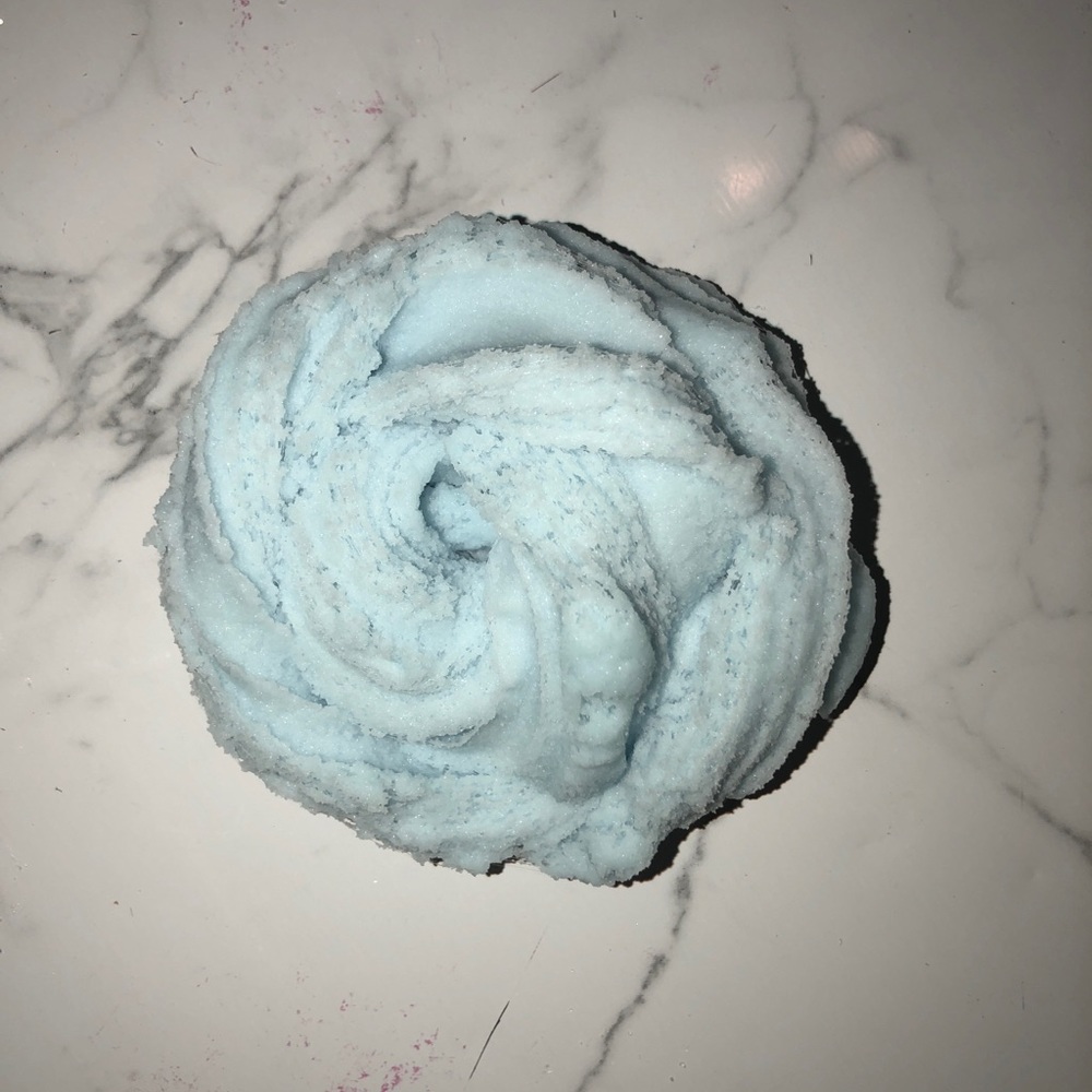 Lilac cloud cream - Picture 3 of 4
